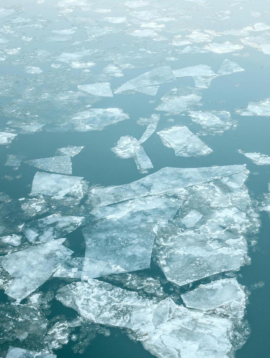 Free Pexels image of sea ice by Maria Orlova