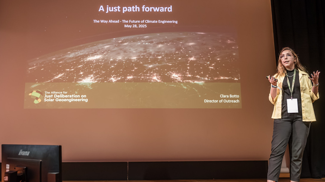 Clara on stage at Arctic Repair