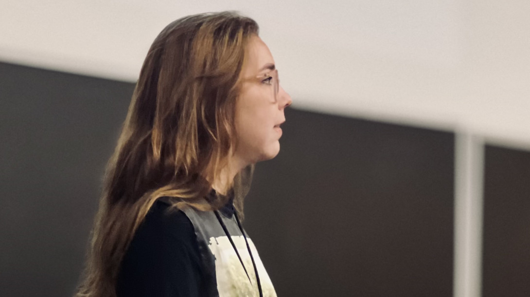 Clara presenting a seminar